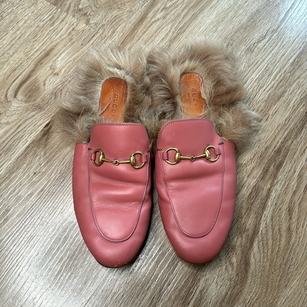 Gucci Women’s Princetown Fur Slide in Pink
